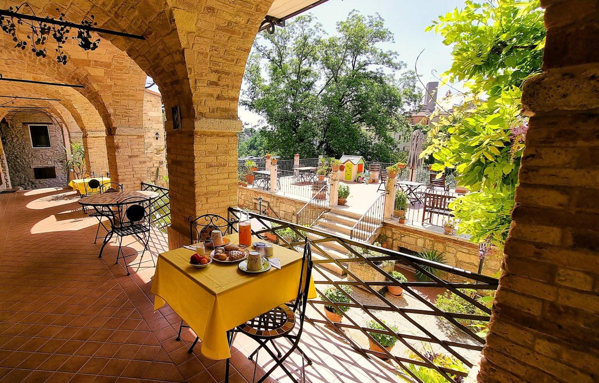 Bed and Breakfast Antico Borgo Piceno Асколи-Пичено Экстерьер фото